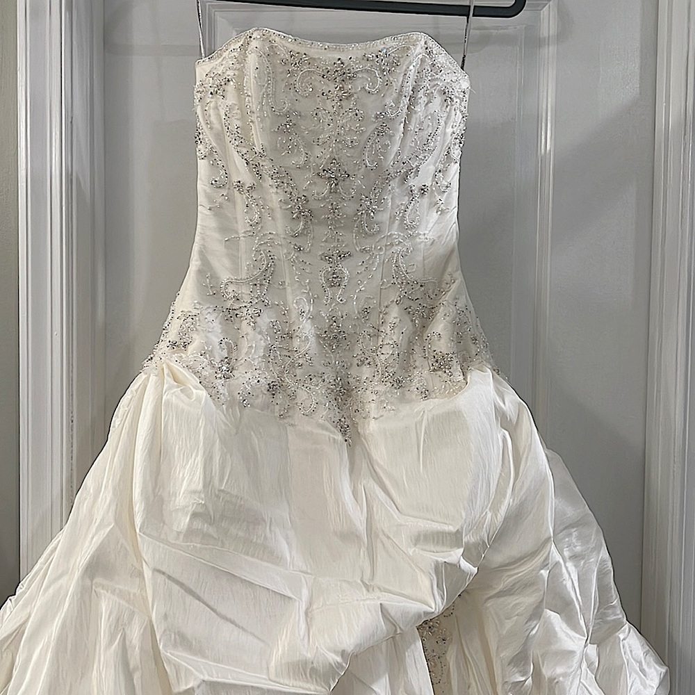 Maggie Sottero Wedding Dress
